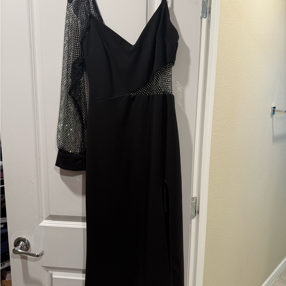 Elegant Black One-Shoulder Dress